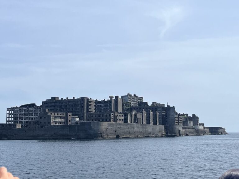 【ゴールデンウィーク旅行記】軍艦島ツアーで知った世界遺産の真実と注意点