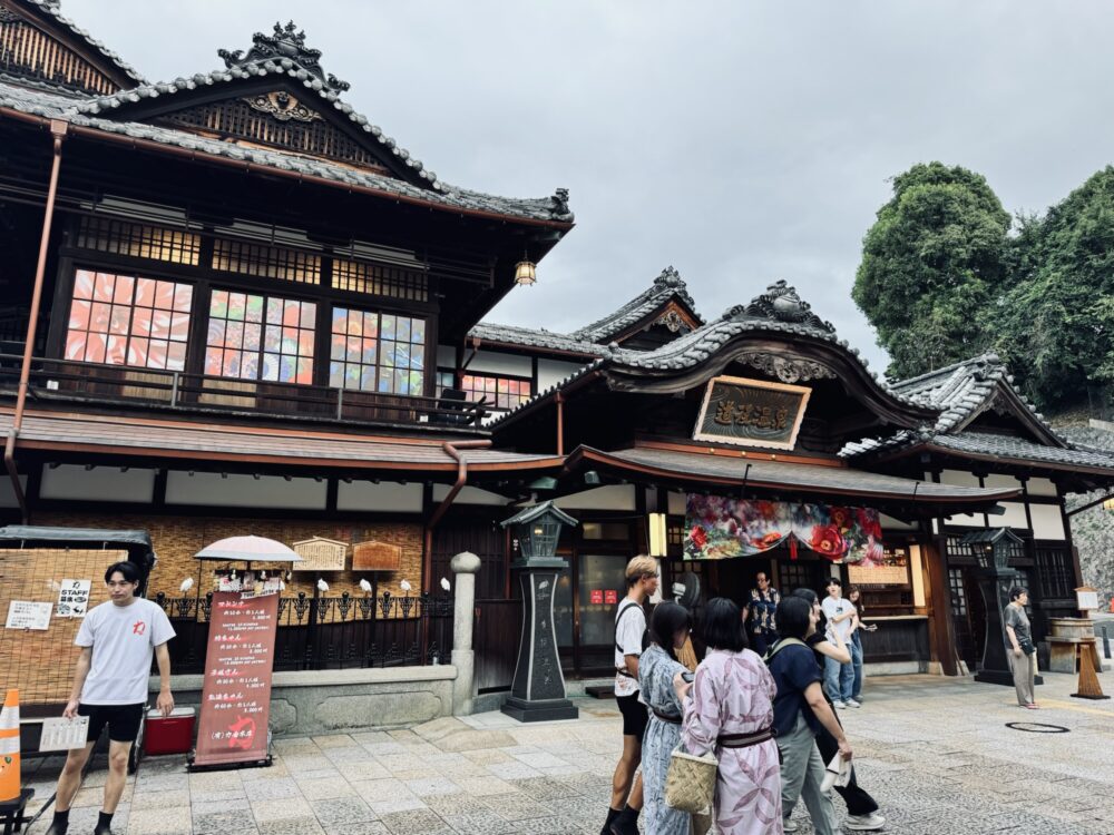 四国旅行2日目に訪れた道後温泉本館